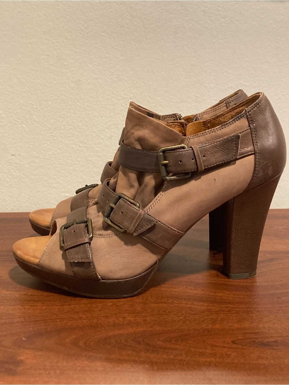 Anthropologie Taupe Strappy Buckle Block-Heel Sandals